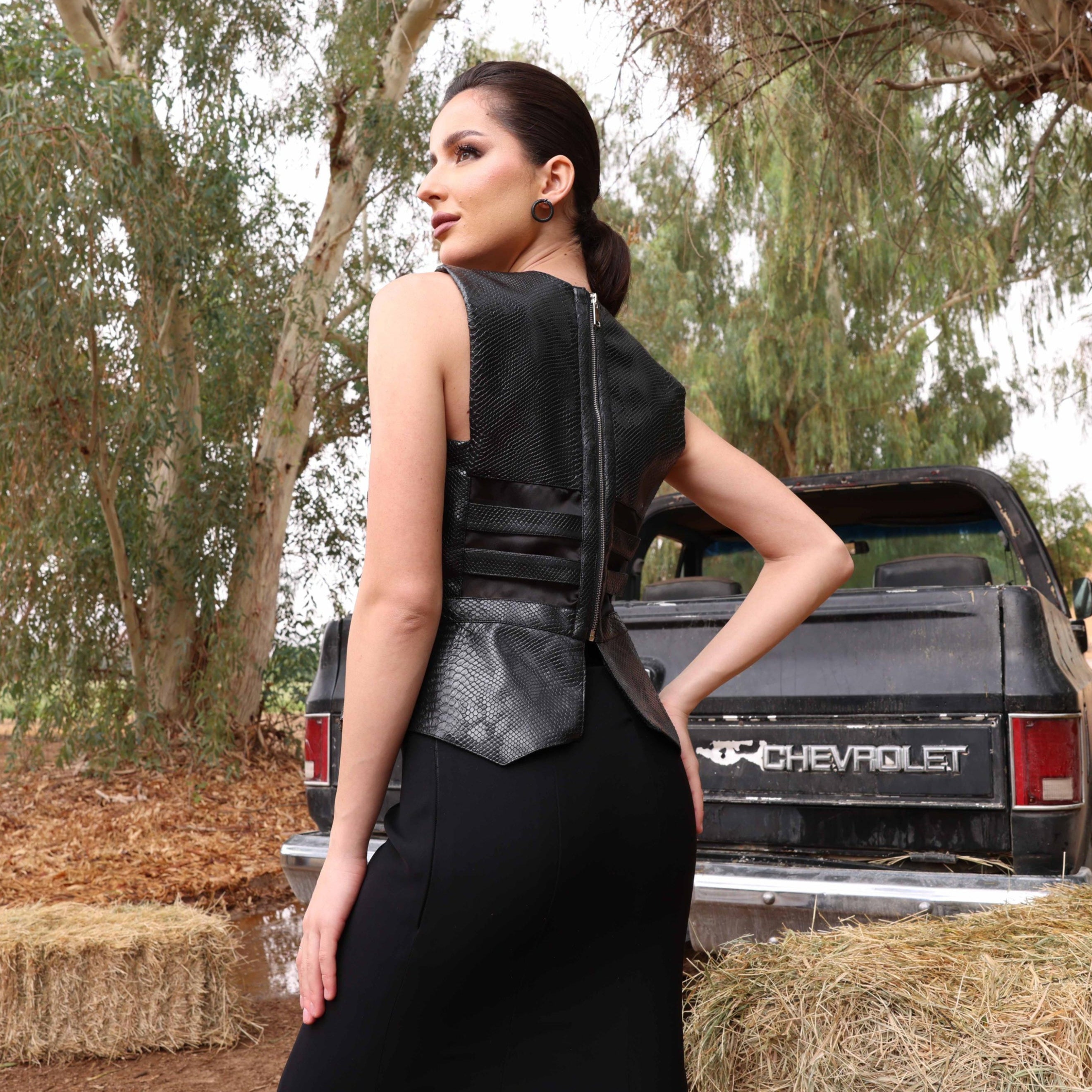BLACK TOP